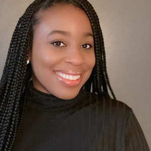 Meet your Posher, Yolanda